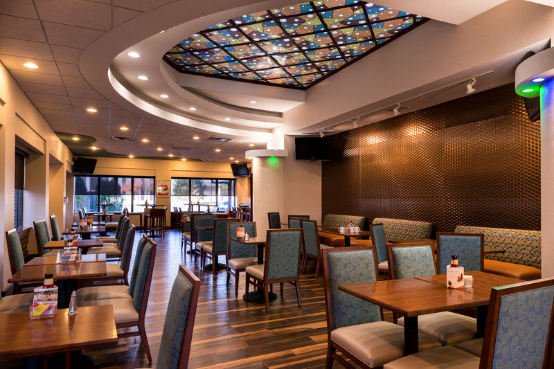 Holiday Inn Hotel & Suites Warren By Ihg Exterior foto